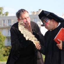 Evadez-vous avec une séance de théâtre en plein air : "Les Fantômes médecins"