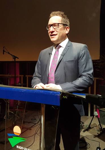 Écoutez en direct le discours de Bertrand Houillon, maire de Magny-les-Hameaux.