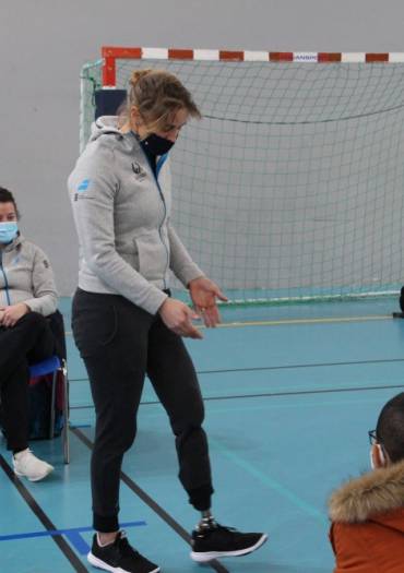 Pauline DÉROULÈDE, le nouvel espoir olympique du tennis français, et son entraineur Aurélie SOMARRIBA