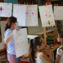 Lirenval : visite de l’illustratrice Marianne Barcilon à l'école Corot