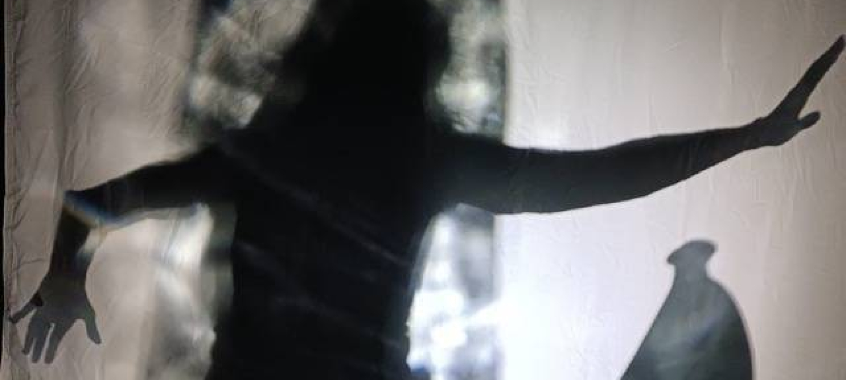 AFFICHE SUR LE CHEMIN DE L'ONDE